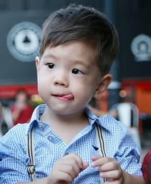 林更新撞脸胡歌他们小时候这样!陈伟霆未变!陈冠希嗯哼神似!