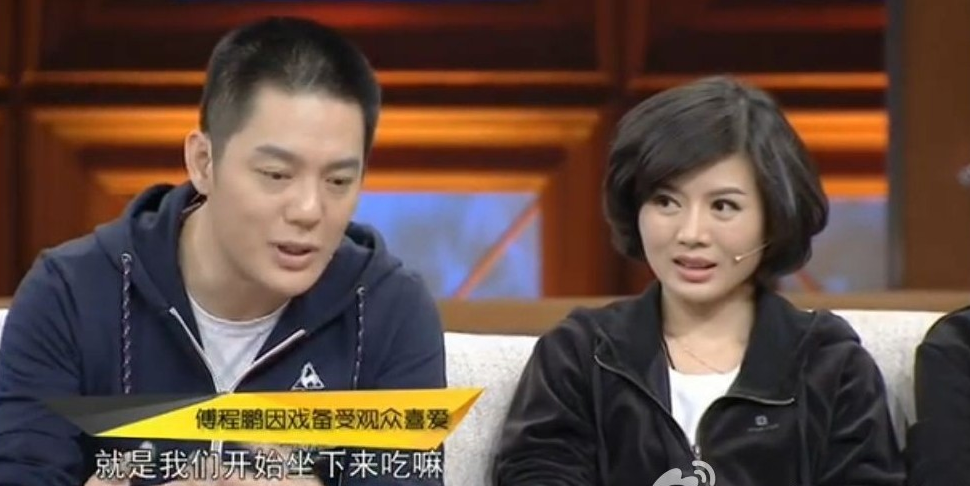 她用21年捧红丈夫却不敌嫩模3个月追求今42岁和儿子相依为命