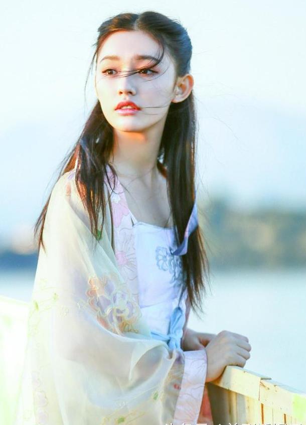 《斗破苍穹》萧薰儿好仙,美杜莎好棒,网友:萧炎妈好酷
