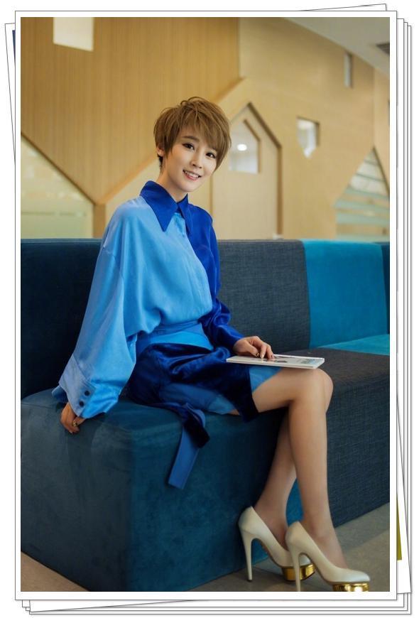 看了谢楠的短裤,男人都要怀疑人生,网友:我就不信吴京不介意?