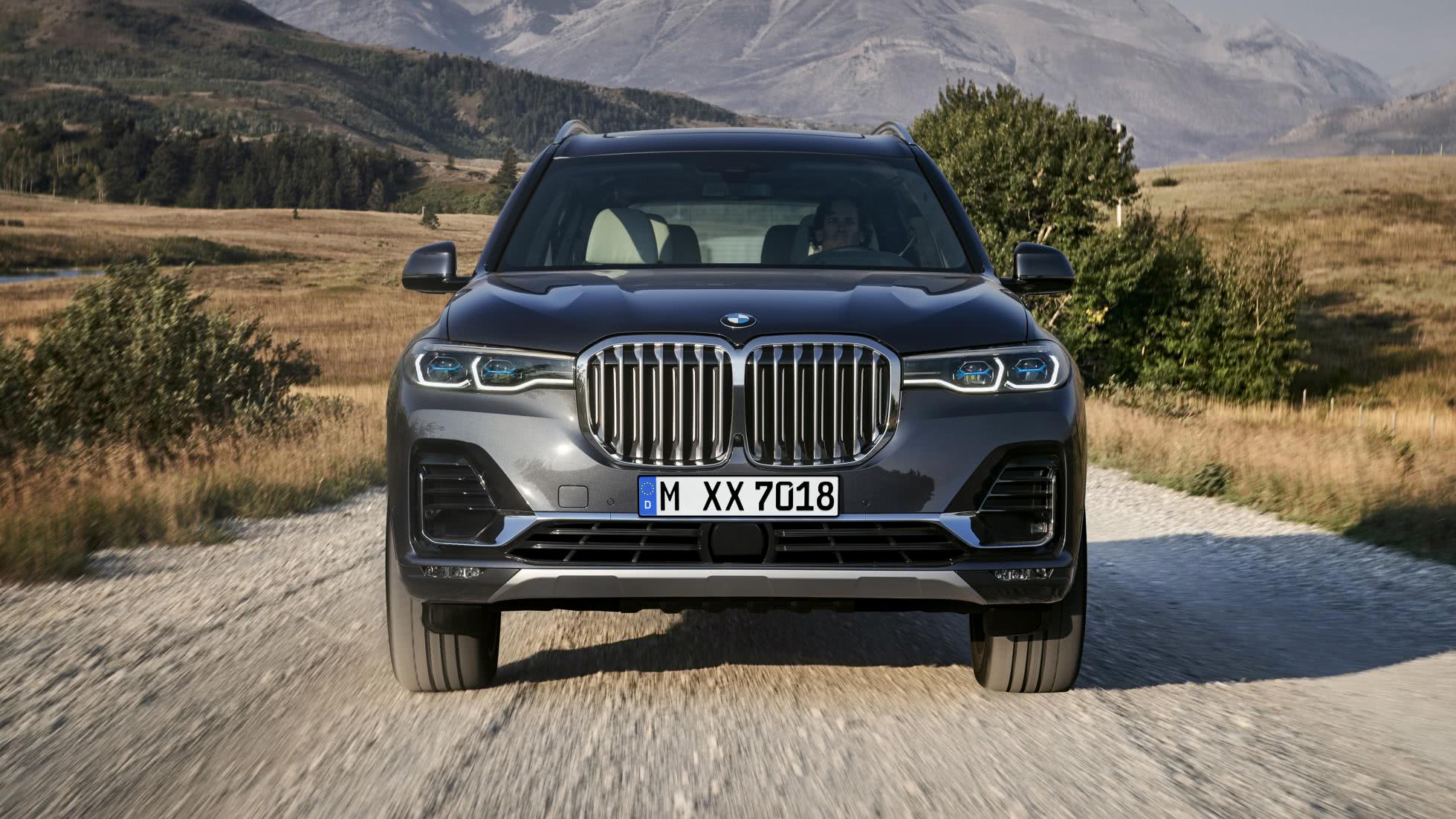 宝马x7终于来了,车长5米1配水晶档杆,奔驰gls不再寂寞!