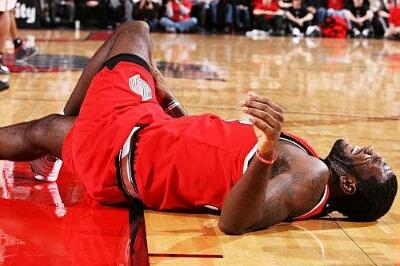 nba五大倒在膝盖下的男人!最后两位绝对想不到!