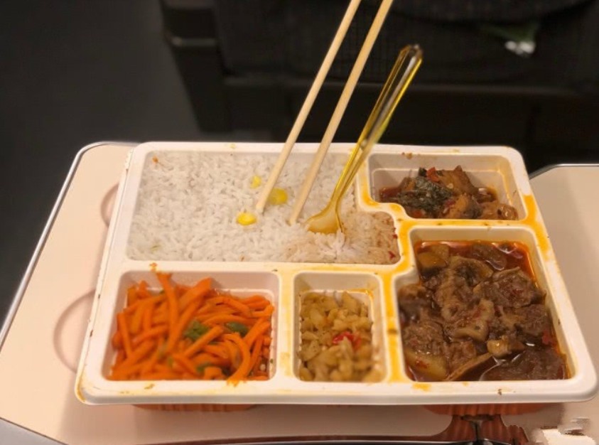 高铁盒饭逆袭了,50元一份却被大家夸超值,看来这是要打响翻身仗