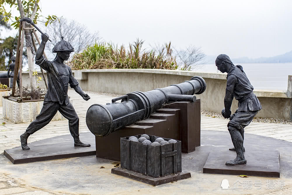 现在看到这炮台已经不那么威武了,但在当时可是抗击倭寇的利器