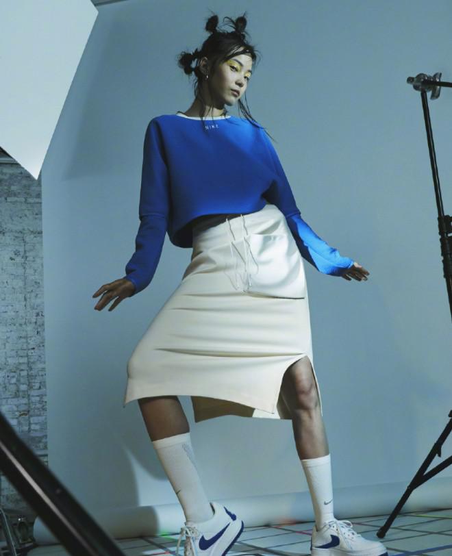 雎晓雯被她的粉丝称为"小文具",除此以外她因为一双大长腿还获称"亚洲