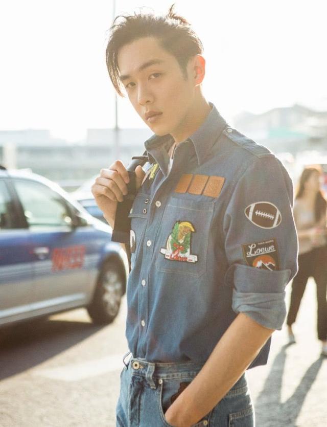 张若昀斥谣言护女友,扎"胡须辫"超man,穿西装成狂野少年!