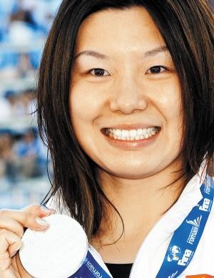 周雅菲:中国女子游泳运动员