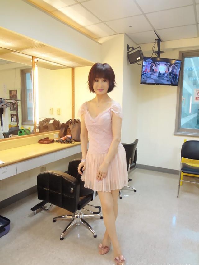 童星出道的她,71岁的近照让人不相信那时真的|潘迎紫|童星|近照_新浪