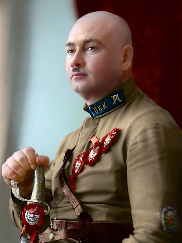 二战最无能的五大将领,有的胆小怕死,有的让敌军以为他是间谍|赫尔曼