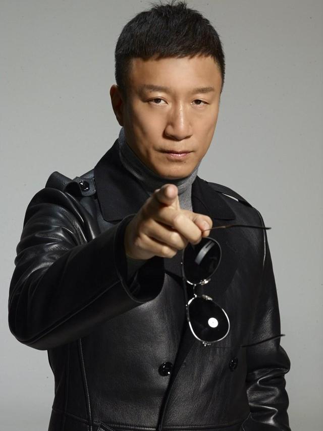 25岁的时候,孙红雷180斤,但是红雷哥的梦想是想考中戏,这体重有些不