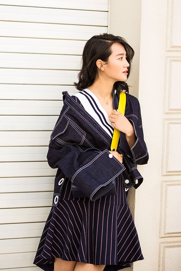 朱丹亲身示范牛仔穿出新花样_新浪看点