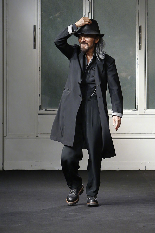yohji yamamoto(山本耀司)2019春夏男装系列发布秀——这一季