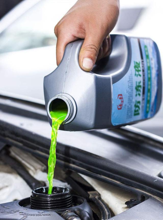 加多少防冻液才合适 汽车防冻液多久换一次才是最合适的