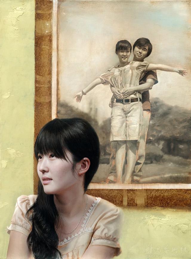 这位年轻小伙油画中的美女纤毫毕现,细腻逼真