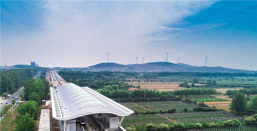 水泊站以北(7站6区间)已开始动车调试,水泊站以南15个车站机电,系统