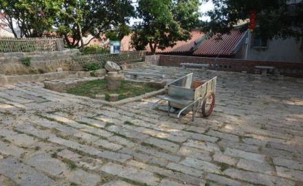 溪县龙门镇观山村建设广场硬化过度√正面案例漳浦县沙西镇庵兜村运用