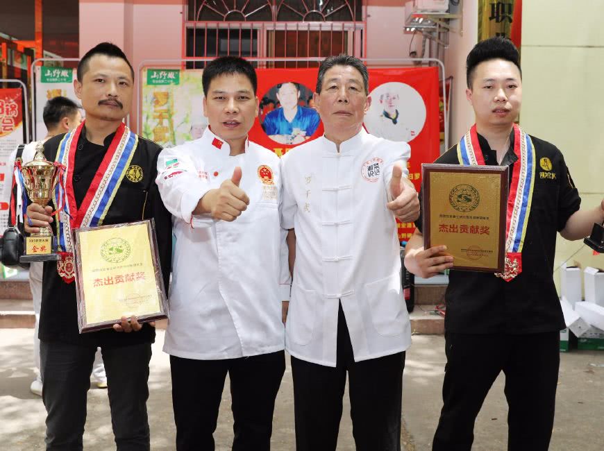 湘菜泰斗石荫祥诞辰101周年千店大联盟万厨齐掌勺启动