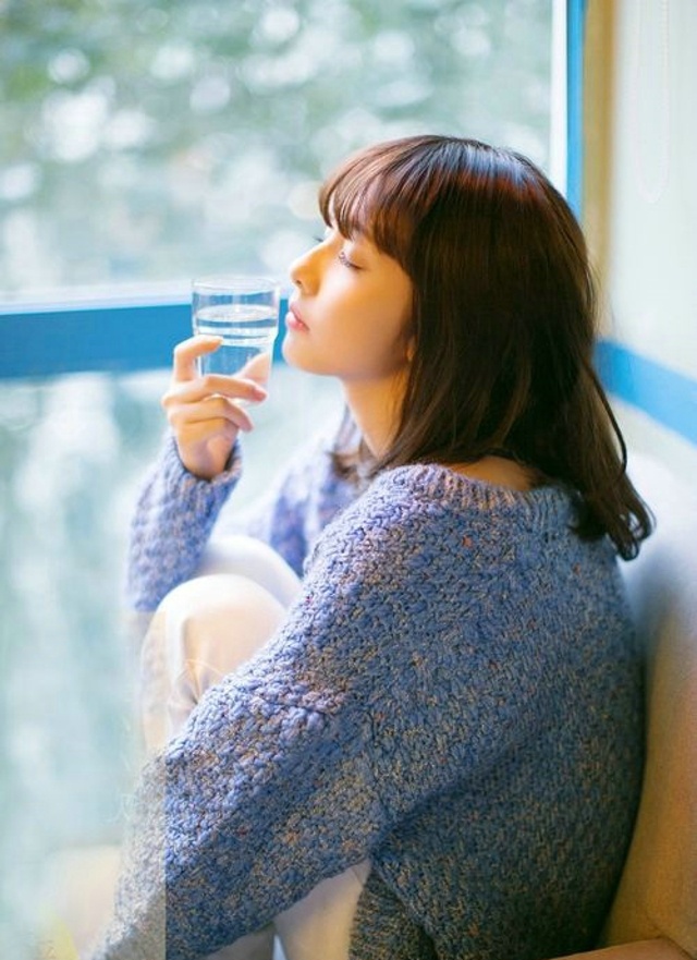 95后清纯美女生活照 做一个温柔明媚的女子写真集 @微相册