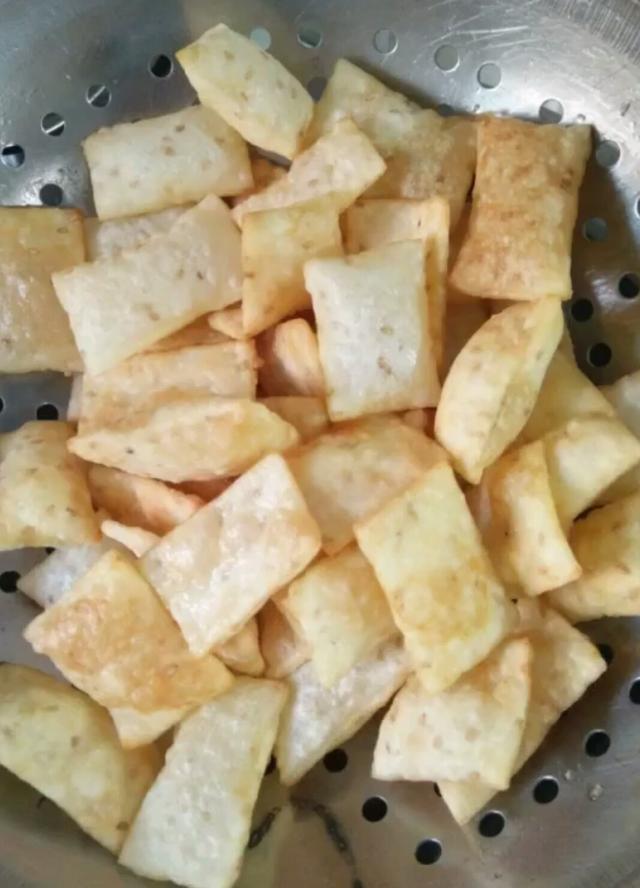 自制米锅巴香脆可口的零食小吃