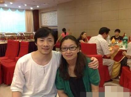 演员刘天池和丈夫祖峰恩爱生活照曝光男才女貌二人互相欣赏