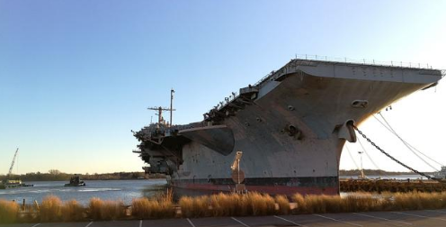 美军8万吨级航母废弃,实在可惜