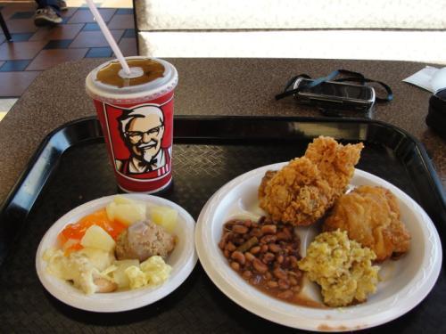 肯德基自助餐, 9元一位, 小哥从头到尾只吃一种菜, 老板默默抹泪