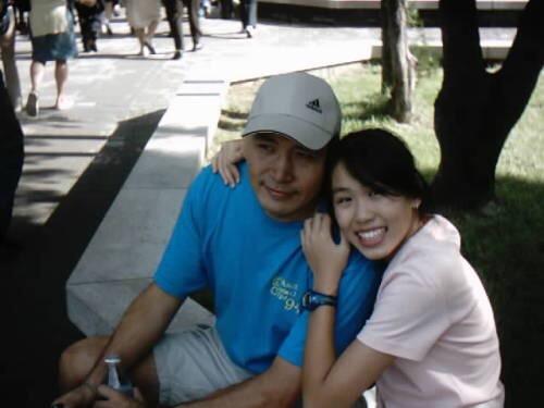 认识了现在的妻子珍妮佛,珍妮佛是体育圈外的人,被白帆对于女儿无私