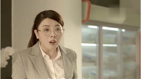 大河小虾系列,美女班主任非让小学生吃胡萝卜,强迫症是病吧?