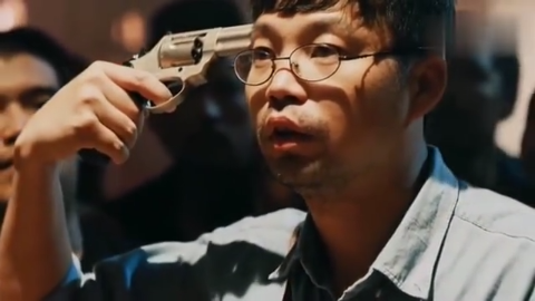 太经典了,王迅一心求死跑去杀手酒吧玩赌命游戏!