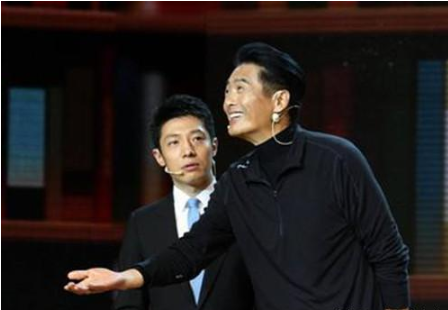 胡歌身高185cm,周润发身高182cm,却被身高189cm的他给秒到了