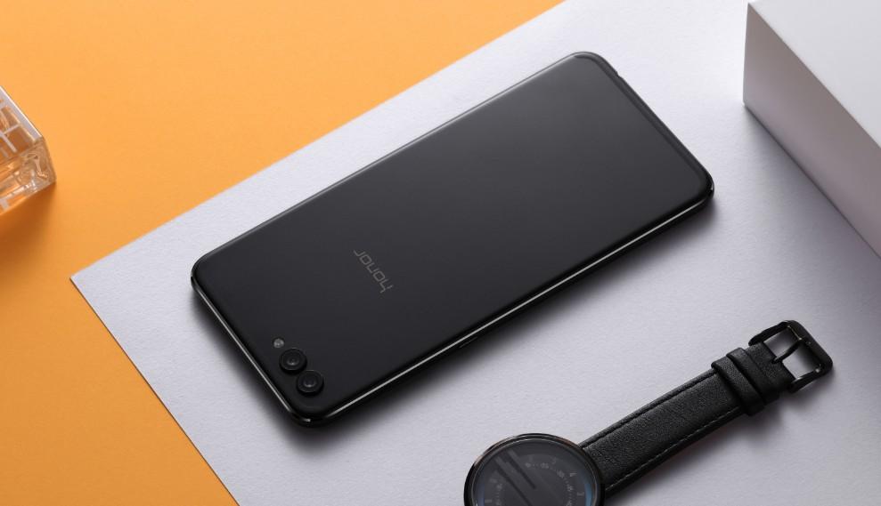 此前很多人都以为荣耀note10是怼小米max 3而来的,但这一次你们都错了