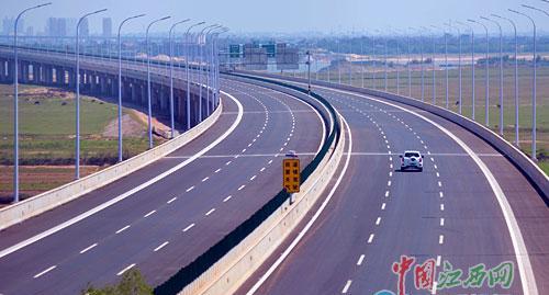 南外环高速西段通车 从沿江南大道到生米镇5分钟