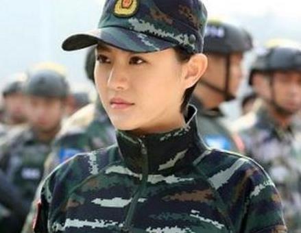 无数人心中的老公女兵专业户男友力爆棚低调不炒作始终不红