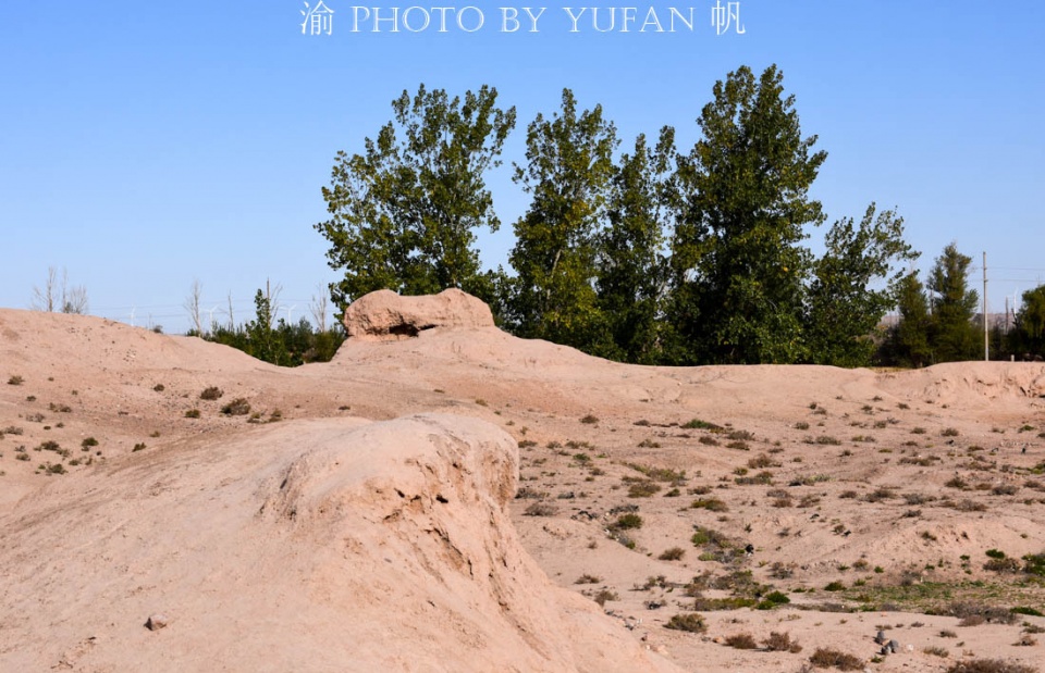 国宝级的三角城闪现着耀眼辉光