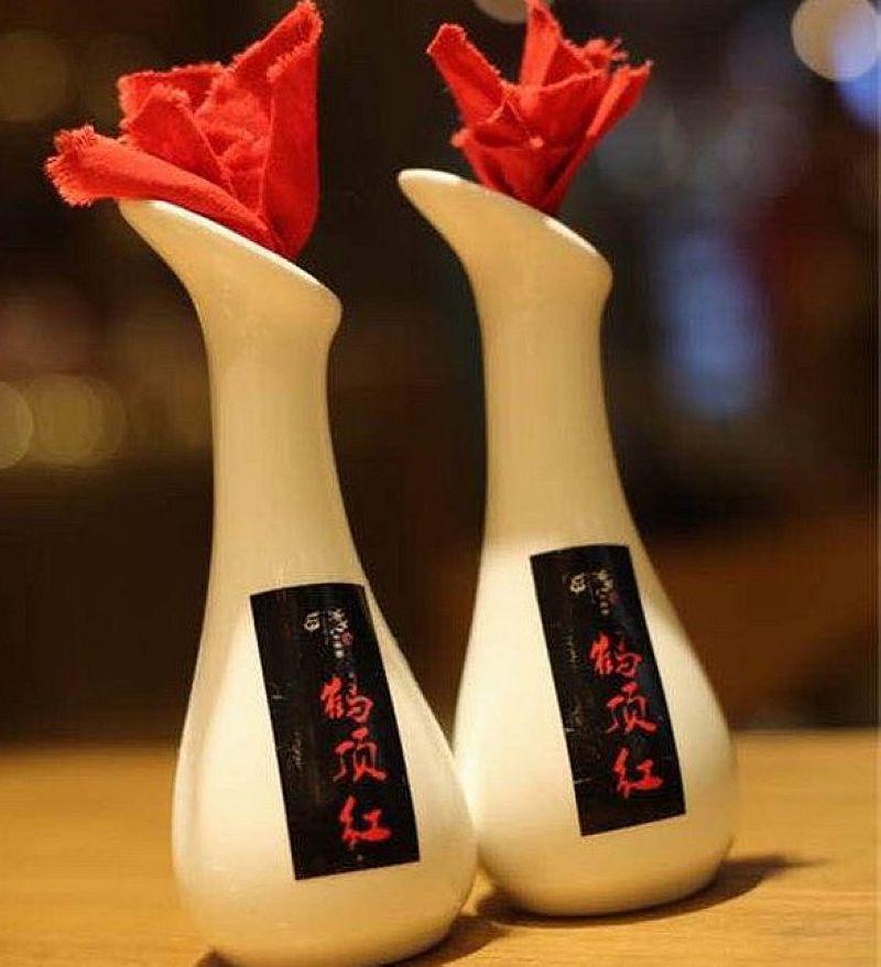 千层肚,吃货们随时都可以下锅了,再搭配上洪七公的秘制"鹤顶红"干碟