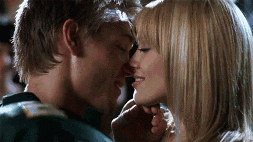 鹿晗:谈恋爱最不可缺的就是安全感