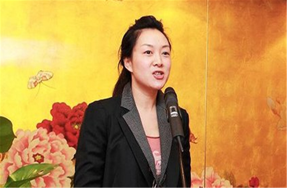 堕落女贪官,利用身体"上位"为领导生孩子,被调查表示心甘情愿