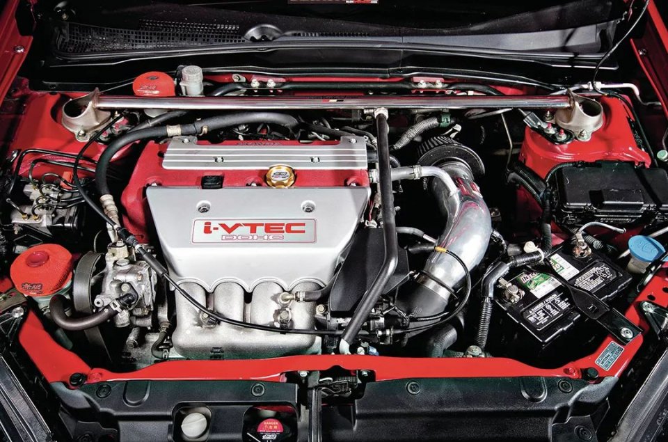 你知道头文字d里面gtrs2000ae86车上的发动机现在还在用吗