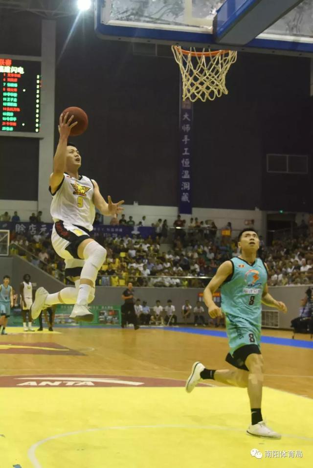 本场比赛,河南队外援弗兰克被禁赛一场未能参赛,由本土球员王龙飞担任