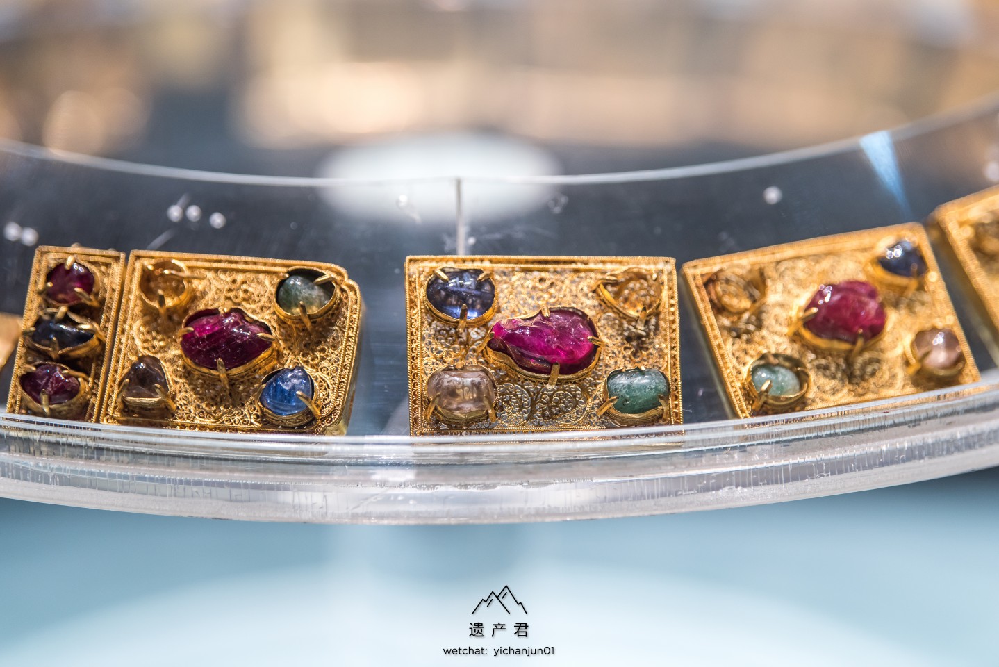 湖北省博物馆藏· 梁庄王墓出土金花丝镶宝石带