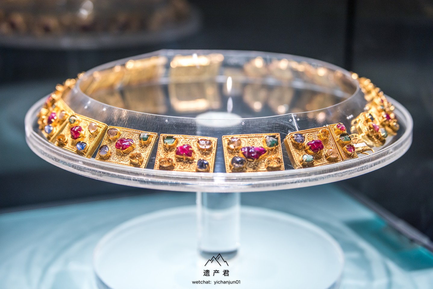 湖北省博物馆藏· 梁庄王墓出土金花丝镶宝石带