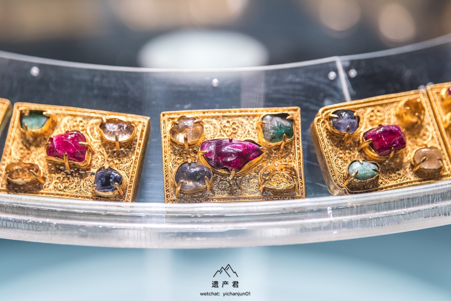 湖北省博物馆藏· 梁庄王墓出土金花丝镶宝石带