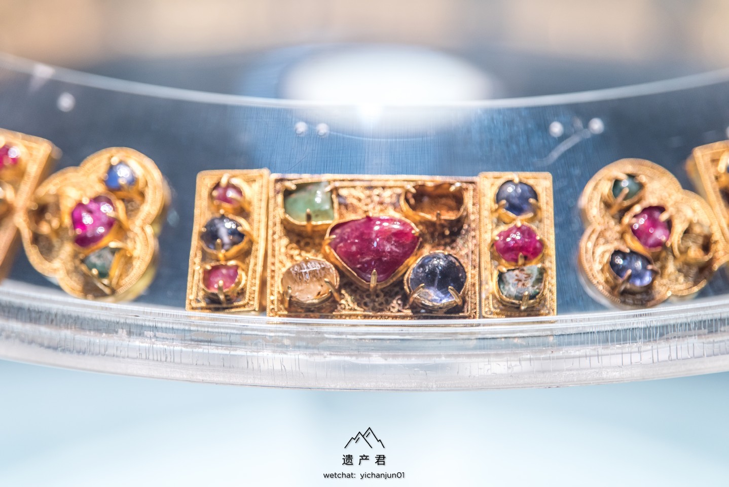 湖北省博物馆藏· 梁庄王墓出土金花丝镶宝石带