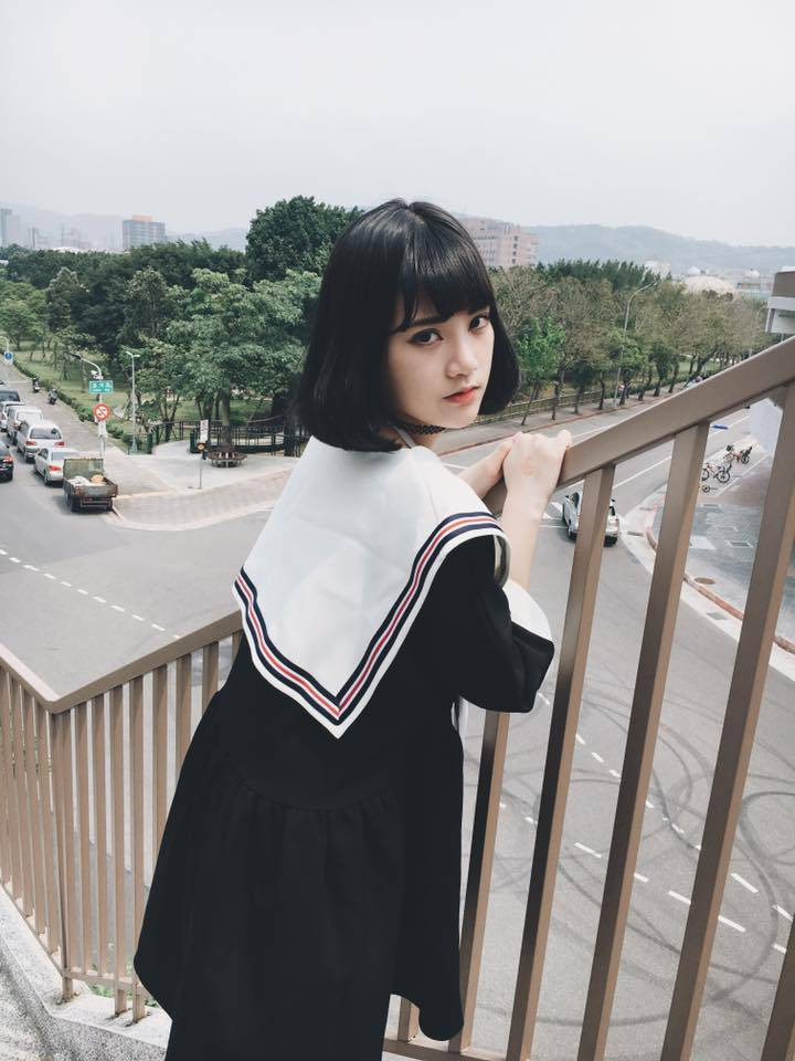 网络红人美女李优Uriko冷艳写真