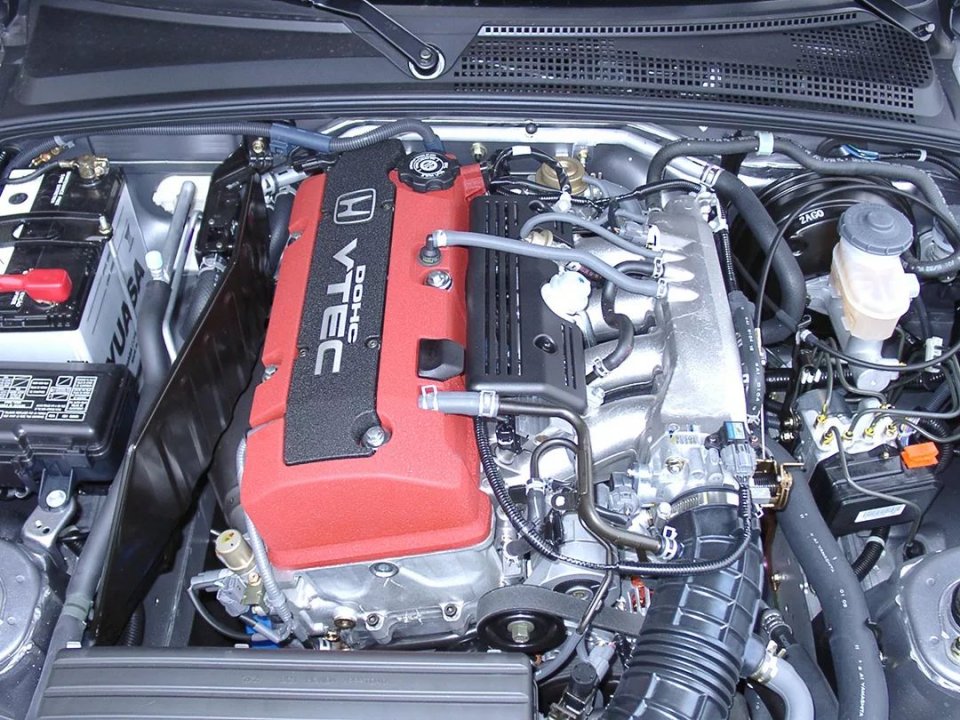 你知道头文字d里面gtrs2000ae86车上的发动机现在还在用吗