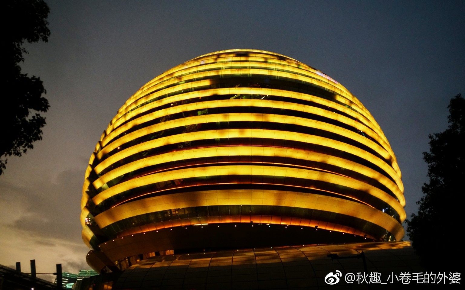 杭州的洲际酒店以其大金球的外观吸引了众多酒店控们的关注