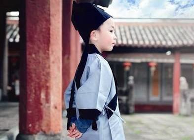 古代一神童,与皇帝关系很铁,却因一致命缺陷,一生未得重用