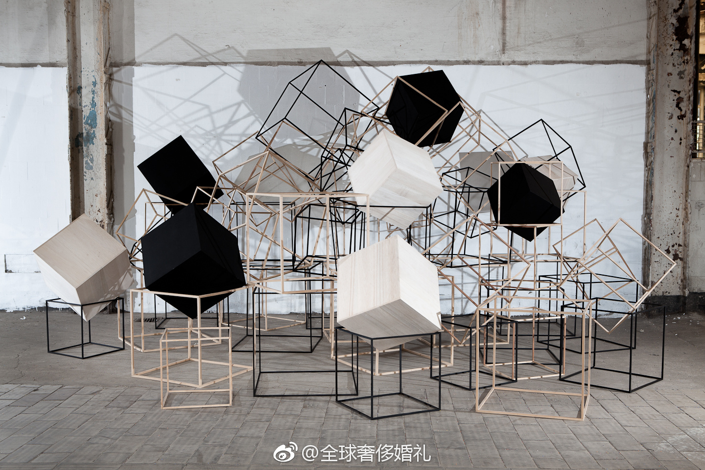 几何造型的组合,使整个空间更具有立体感与时尚感