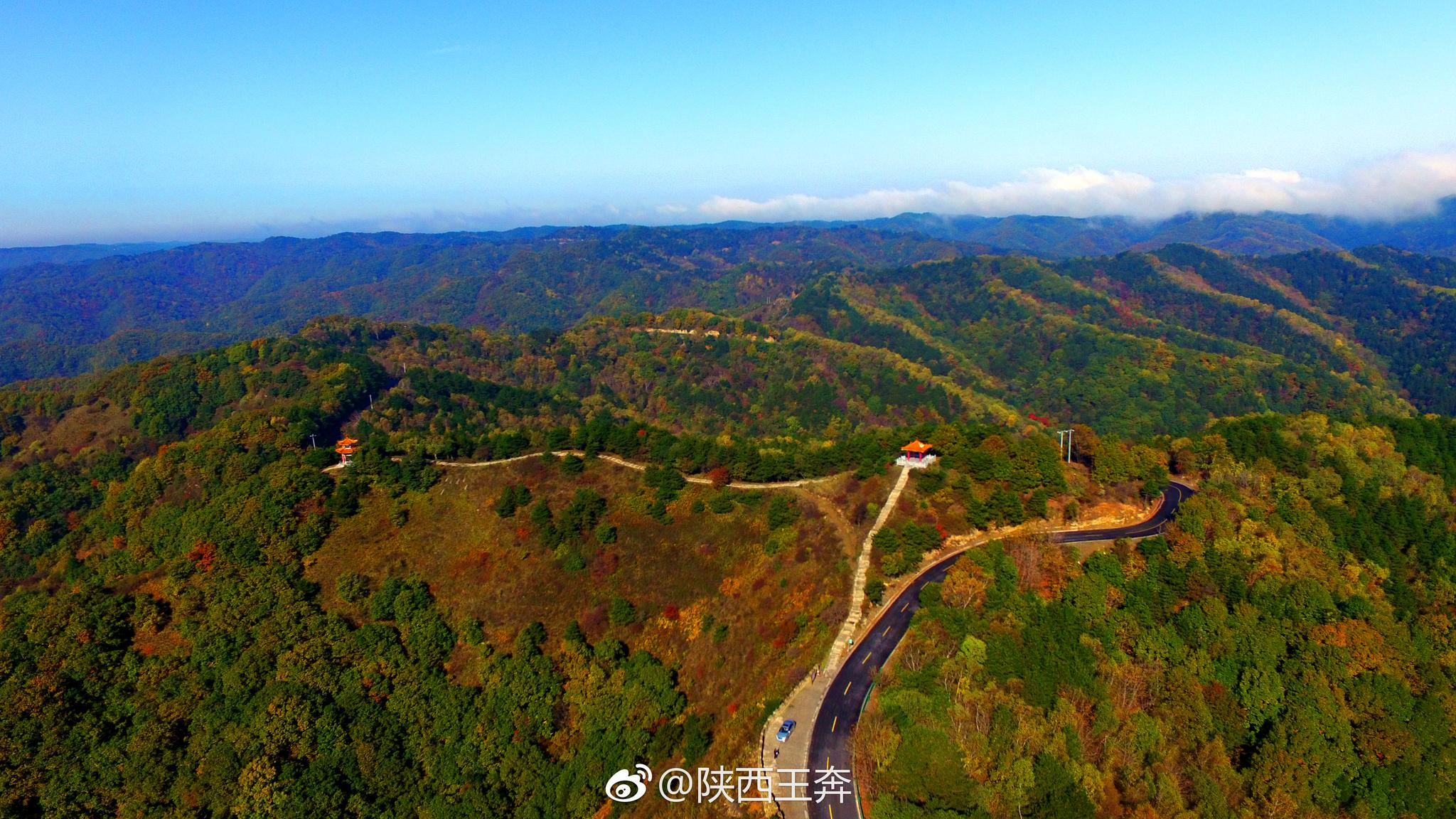 神道岭位于黄龙县城东北部,离县城25公里.属黄龙山脉|黄龙|神道|褐马