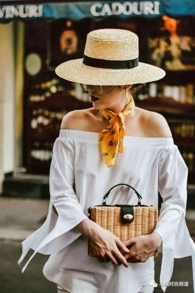 盘点四种穿搭运用平顶草帽,无论浪漫或个性都能驾驭!